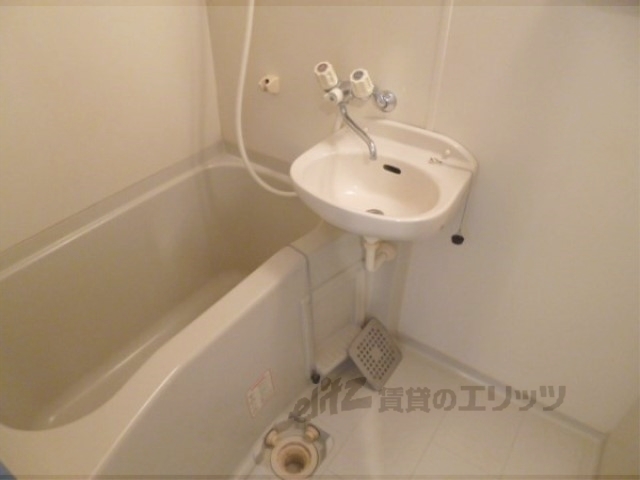 バス・シャワールーム　バス