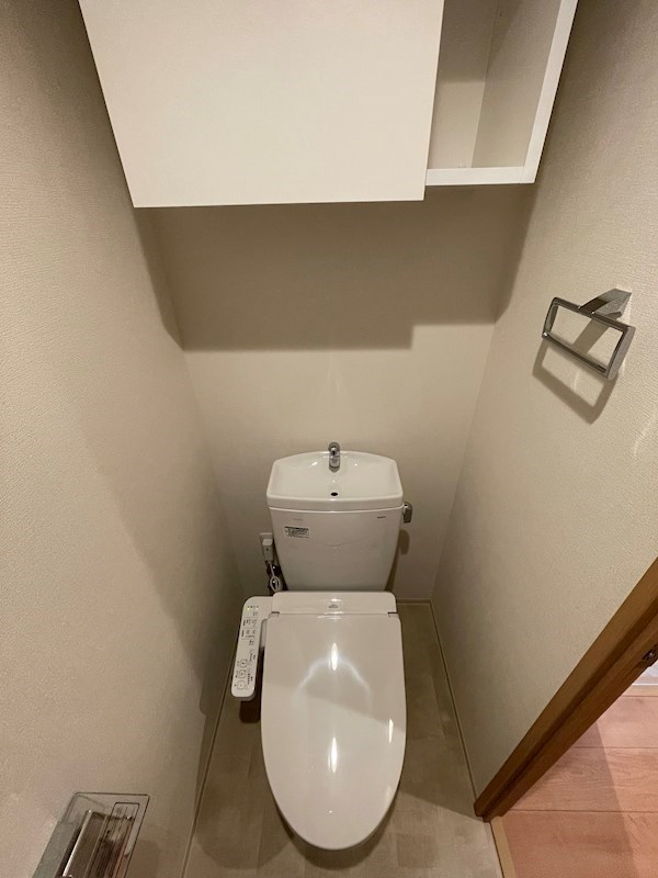 トイレ　※別のお部屋のお写真です。御参考までに。