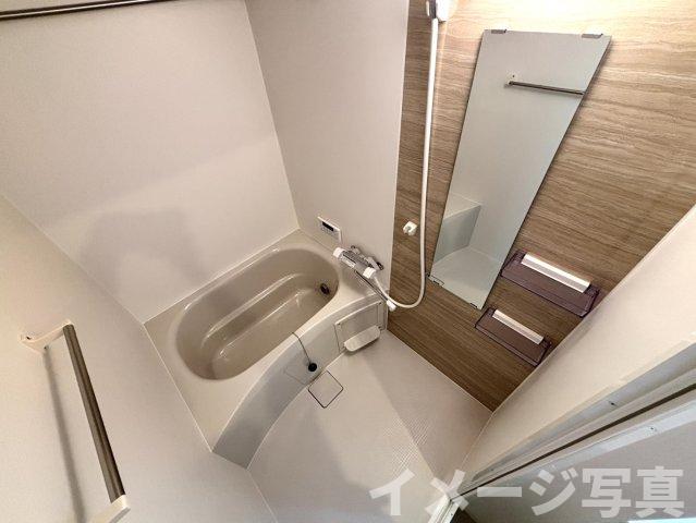 バス・シャワールーム　※同タイプ写真