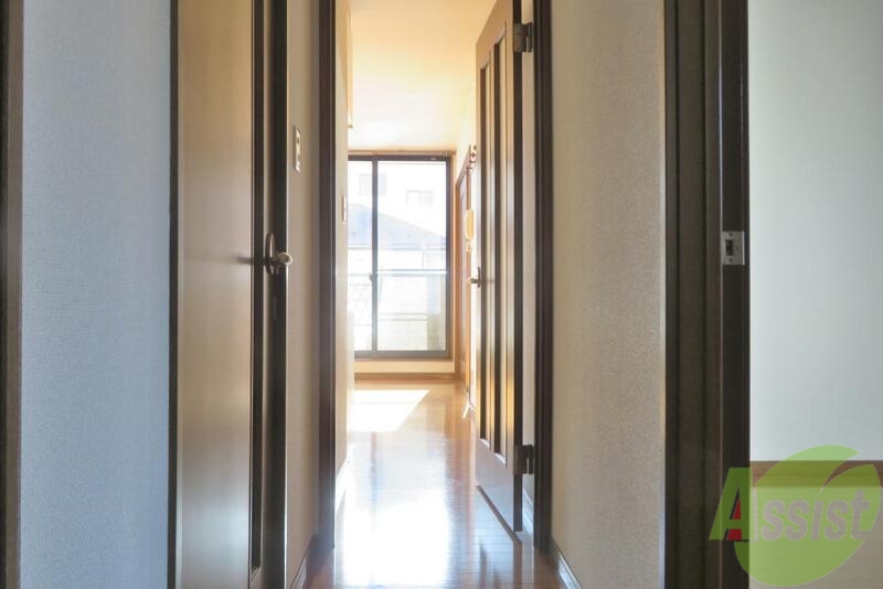 玄関　玄関からの写真になります。フラットですよ～。