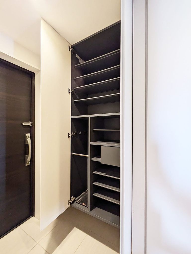 収納　シューズボックス