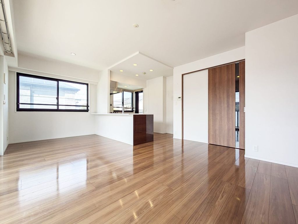 居室・リビング　ＬＤＫ（約１６．１帖）