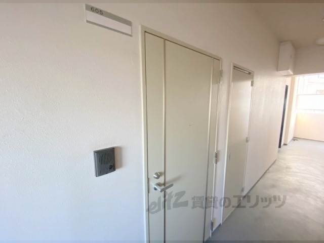 玄関　インターホン