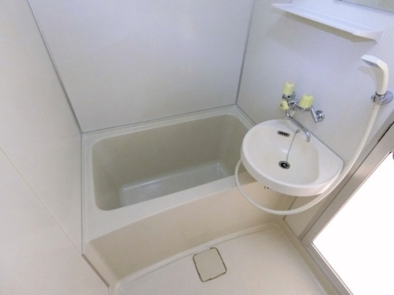 バス・シャワールーム　図面と現状に相違がある場合には現状を優先