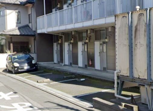 駐車場　駐車場