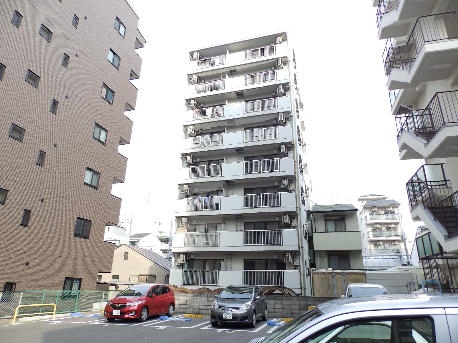 建物外観　水道筋商店街のそばです