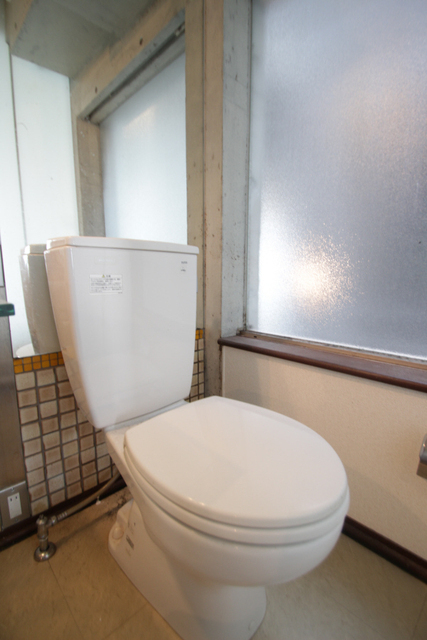 トイレ　※同じ間取の別室のお写真です。