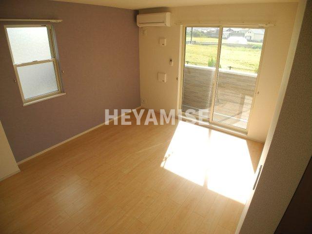 居室・リビング　※室内画像は類似物件のもの