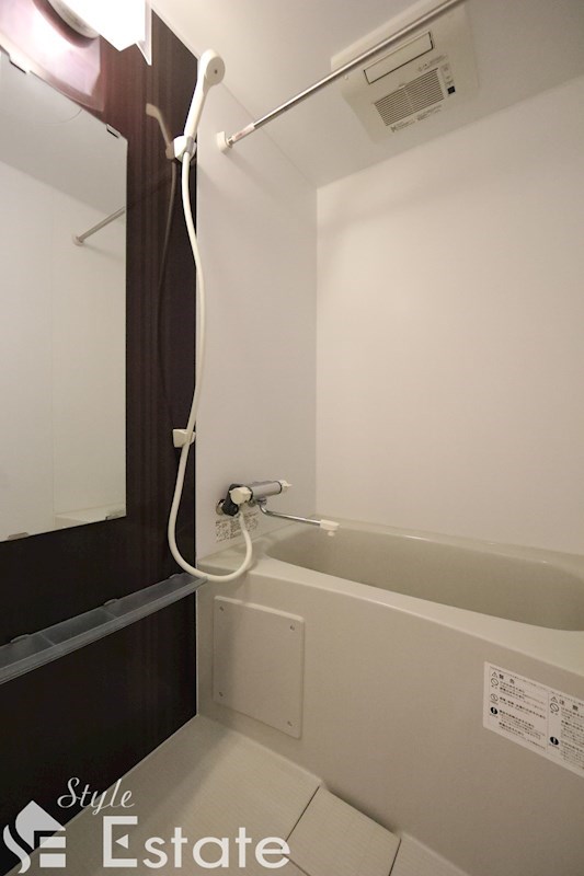 バス・シャワールーム　バスルーム