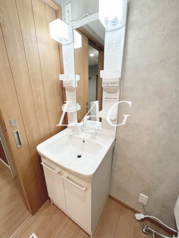 洗面設備　独立洗面台です。