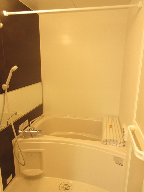 バス・シャワールーム　★追い焚き・乾燥機付き★