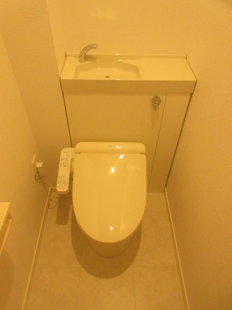 トイレ　★温水洗浄便座★