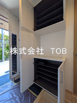 玄関　シューズボックス
