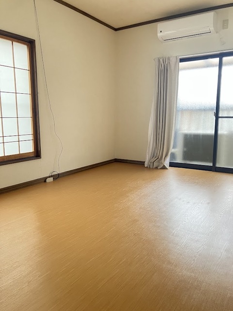 大桃アパートの居間写真