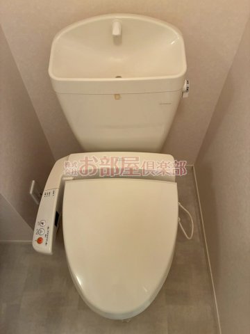 トイレ　清潔感のあるトイレです