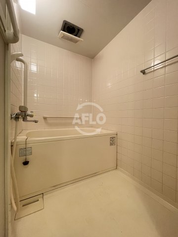 バス・シャワールーム　メゾンドーム三軒家　浴室