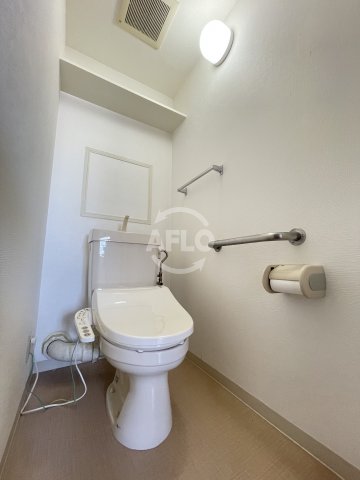 トイレ　メゾンドーム三軒家　トイレ