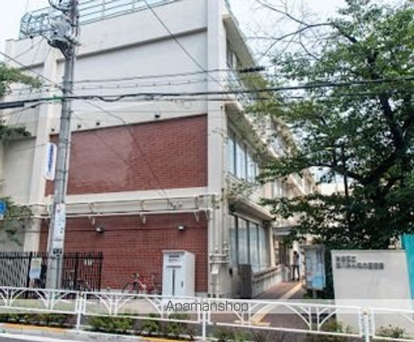 図書館　渋谷区立臨川みんなの図書館（図書館）まで275m