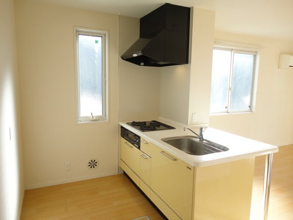 キッチン　反転タイプのお部屋の写真です。