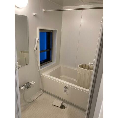 バス・シャワールーム　浴室乾燥機付き♪