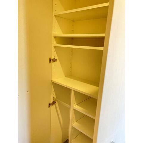 玄関　シューズボックスございます♪