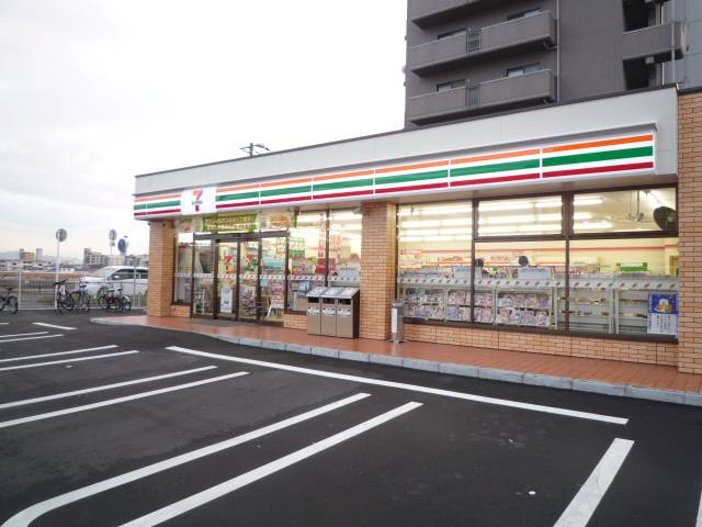 コンビニ　セブンイレブン広島己斐本町店（コンビニ）まで252m