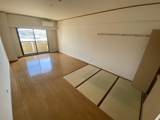 居室・リビング　※別部屋の写真です