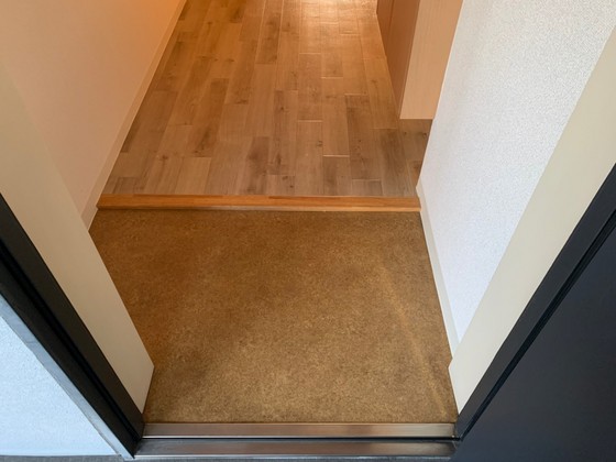 玄関　※別部屋の写真です