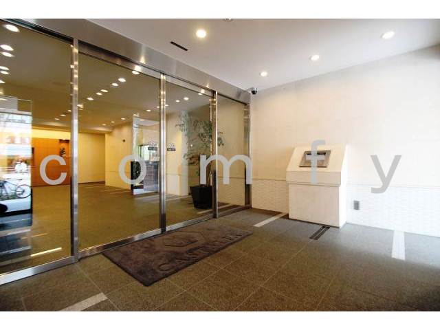 エントランス　オートロック前