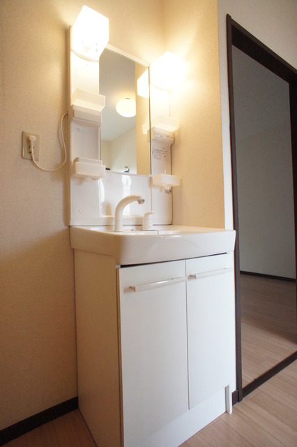 洗面設備　独立洗面台なら落ち着いて身支度ができます☆