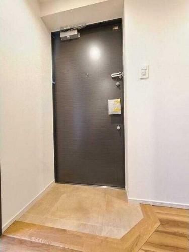 玄関　（別タイプ参考写真）ウェルスクエアイズム千川　豊島区千早4