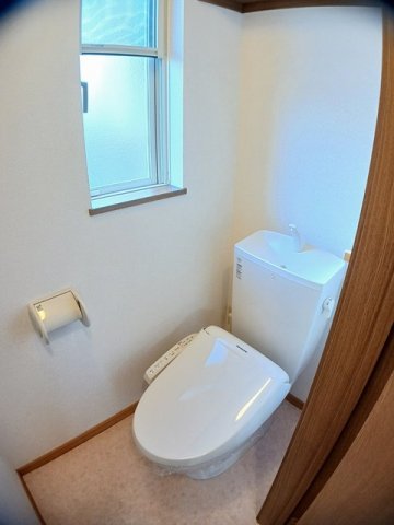 トイレ　落ち着いたトイレです