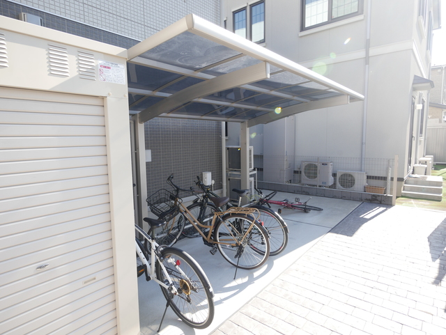 その他共有部分　★敷地内に屋根付の駐輪場がございます★