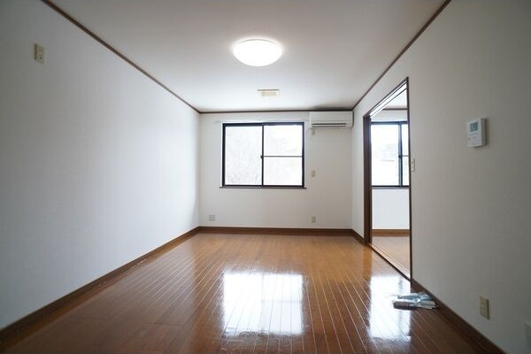 居室・リビング　※画像は206号室です。