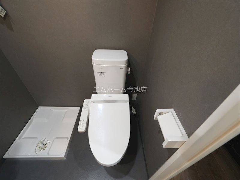 トイレ　温水洗浄便座付トイレ