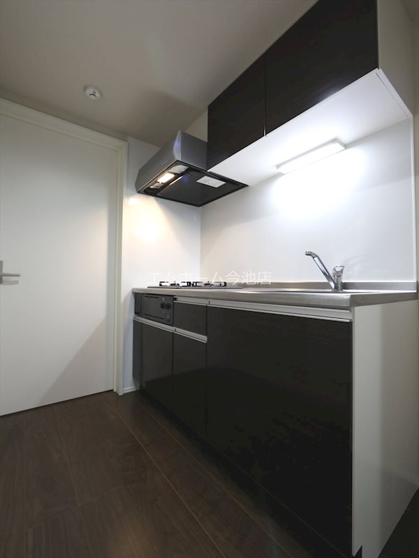 キッチン　システムキッチン（ガス2口コンロ付）