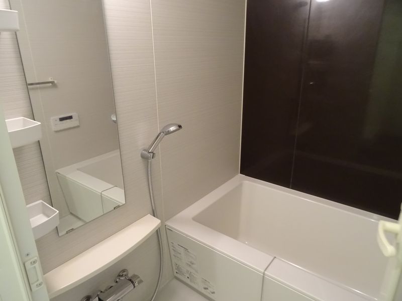 バス・シャワールーム　※別部屋の参考写真です。