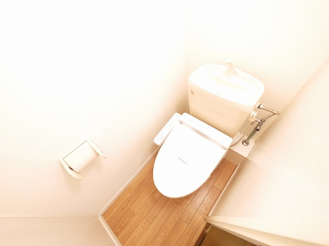 トイレ　清潔感のあるトイレです
