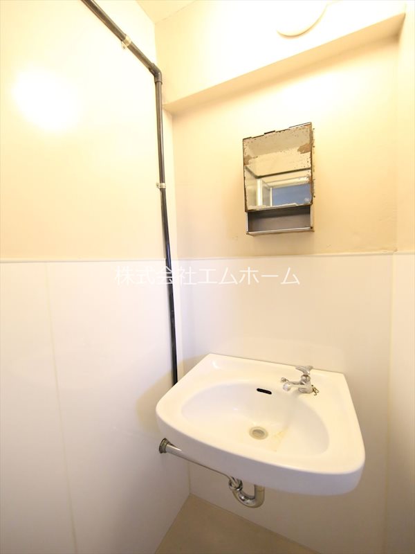 洗面設備　浴室洗面所あり