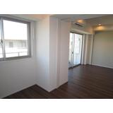 その他部屋・スペース　落ち着いた色調の寝室です