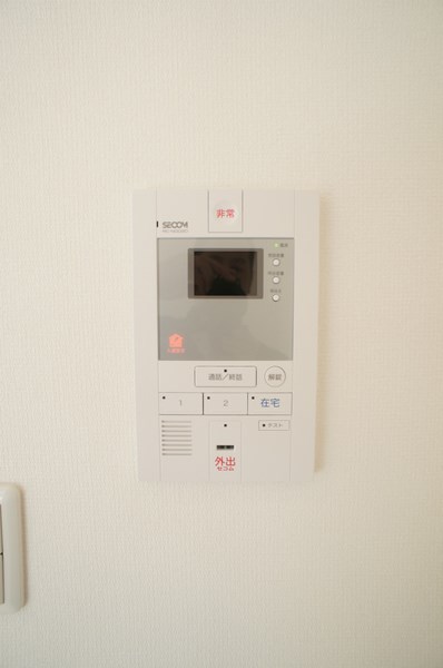 セキュリティ　突然の来客にも安心なモニター付インターホン