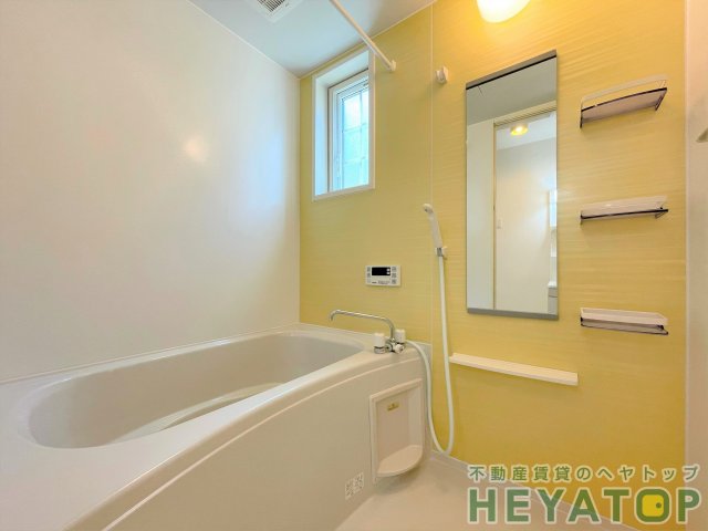 バス・シャワールーム　追焚き・浴室乾燥機付きお風呂（同仕様写真）