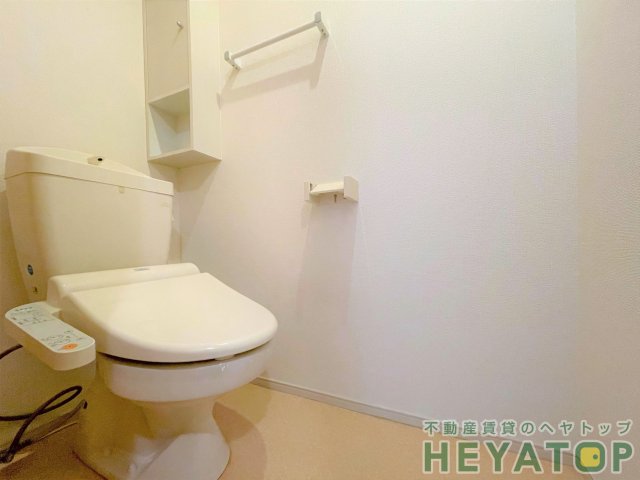 トイレ　温水洗浄便座（同仕様写真）