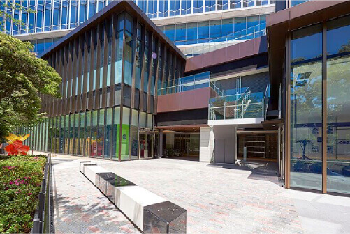 ショッピングセンター　紀尾井テラス（ショッピングセンター）まで629m