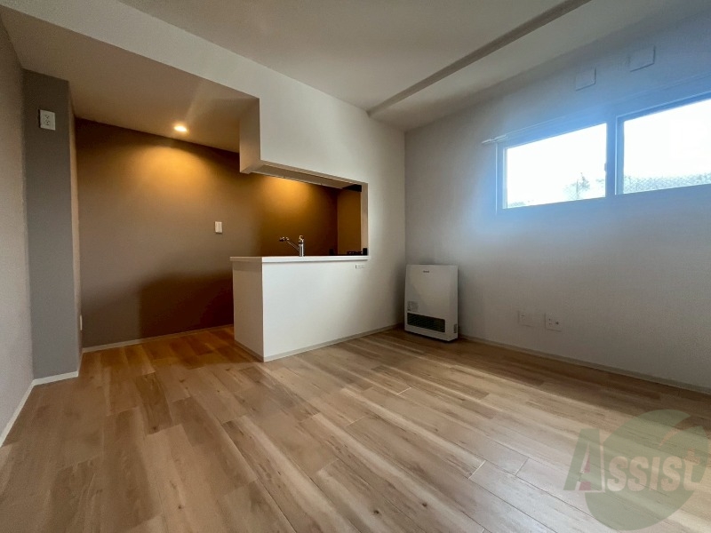 居室・リビング　広くてキレイなお部屋が広がっていて、充実した生活が送れそう。