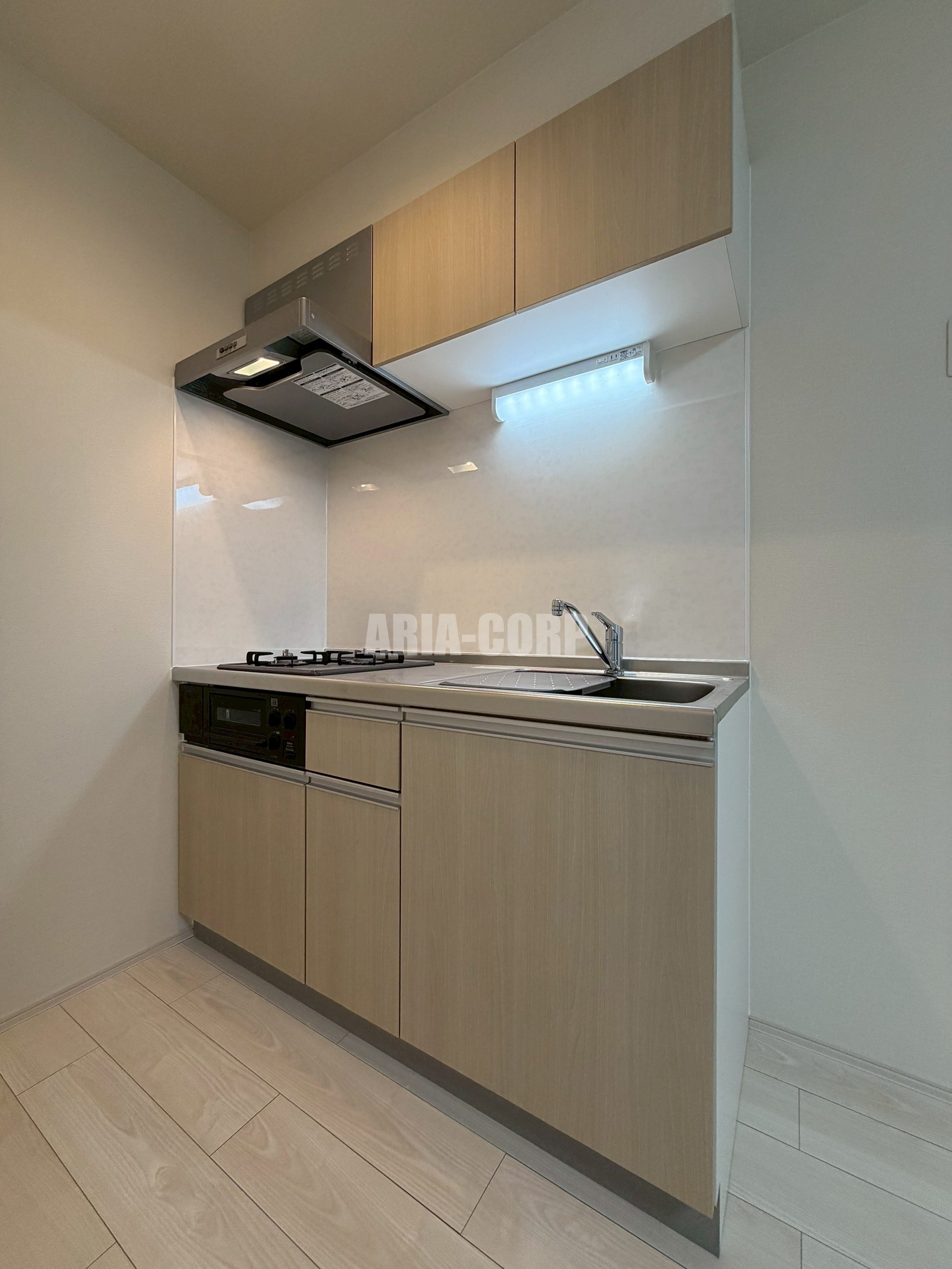 キッチン　システムキッチン◎　３口コンロ、グリル付き♪