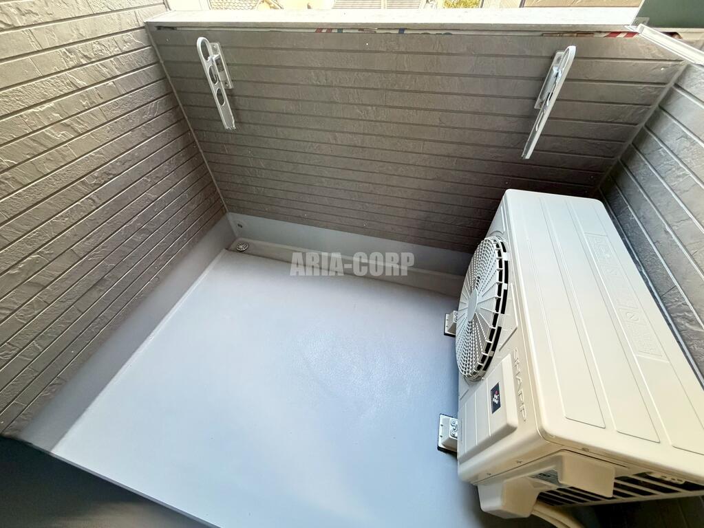 バルコニー　バルコニー、室内物干し機、浴室の3か所で洗濯干しが可能です！