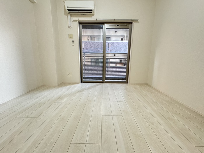 居室・リビング　※写真は同型タイプ、現況優先。