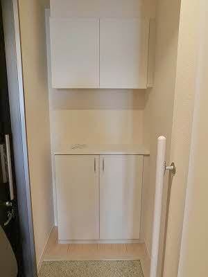 玄関　※別号室の参考写真です。