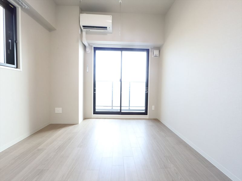 その他部屋・スペース　洋室7.0帖　エアコン付　換気良好　収納充実しています